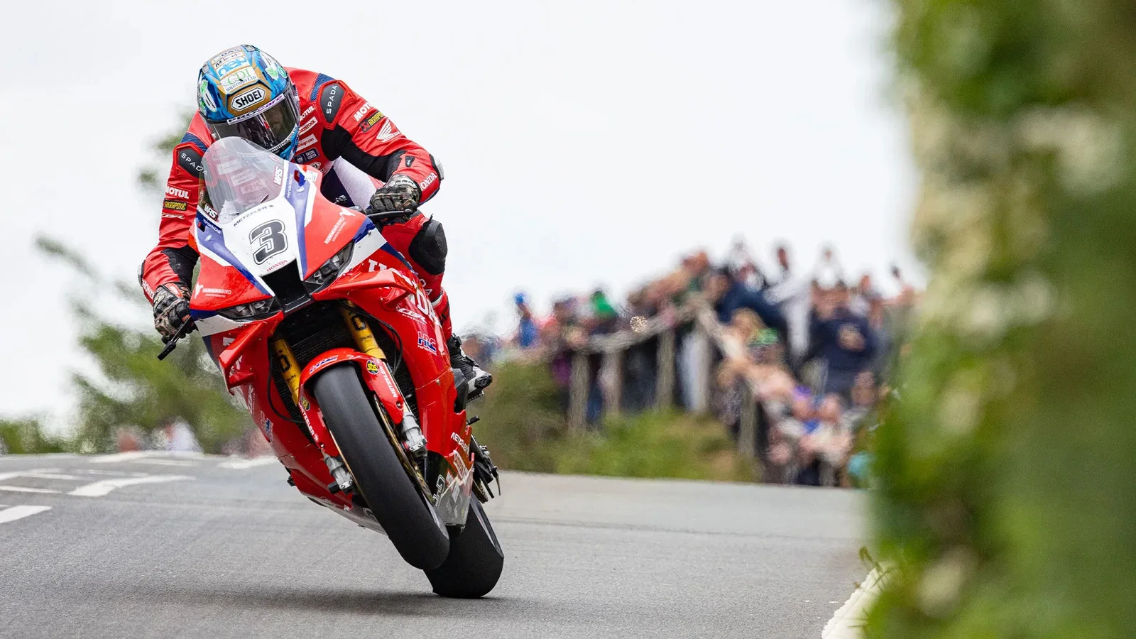 Dean Harrison racing at the TT. Credit: Isle of Man TT.