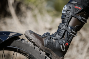 Testbericht zu Eleveit X Privilege E-Dry Enduro-Motorradstiefeln
