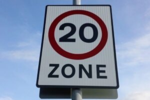 Von parlamentarischen Beratern vorgeschlagene Geschwindigkeitsbegrenzungen von 20 Meilen pro Stunde in der Stadt