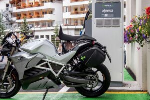 Laut einer Umfrage würden acht von zehn Fahrern nicht auf ein Elektromotorrad umsteigen