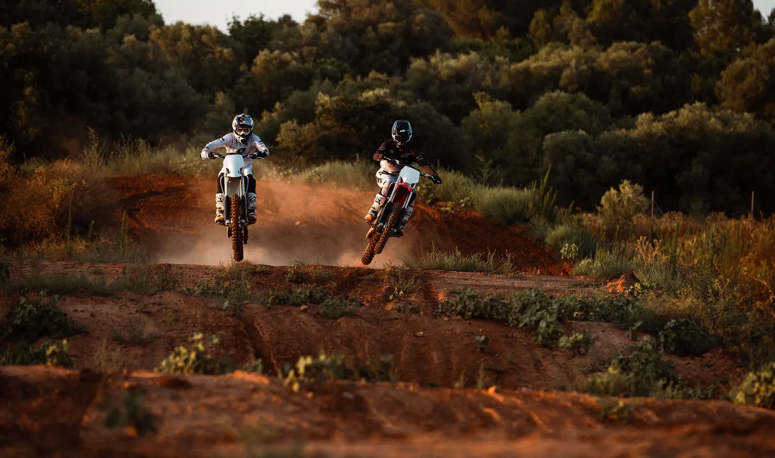 Starke Motocross-Motorräder