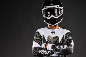 MMA und Kampfsportmarke Venum bringen Motocross-Ausrüstungskollektion auf den Markt