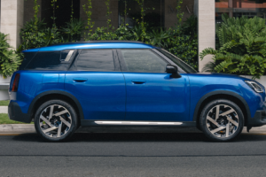 Mini Countryman 2026: Aktualisierungen des SUV von Mini bringen mehr Leistung und Leistung für Benziner und eine größere Reichweite für Elektrofahrzeuge