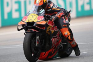 Pol Espargaro wird voraussichtlich in Misano den neuen 850 MotoGP-Prototyp von KTM testen