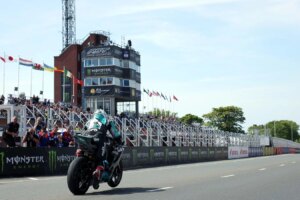 So können Sie das ultimative Isle of Man TT-Erlebnis im Jahr 2027 gewinnen