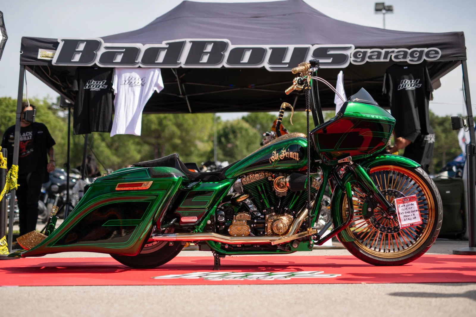 Eine speziell angefertigte Harley-Davidson beim Bike Fest.