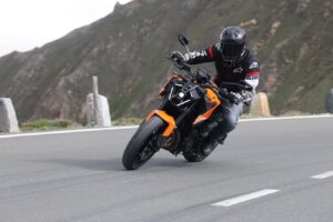Testbericht, technische Daten, Ausstattung und Preis der KTM 790 Duke (2026).