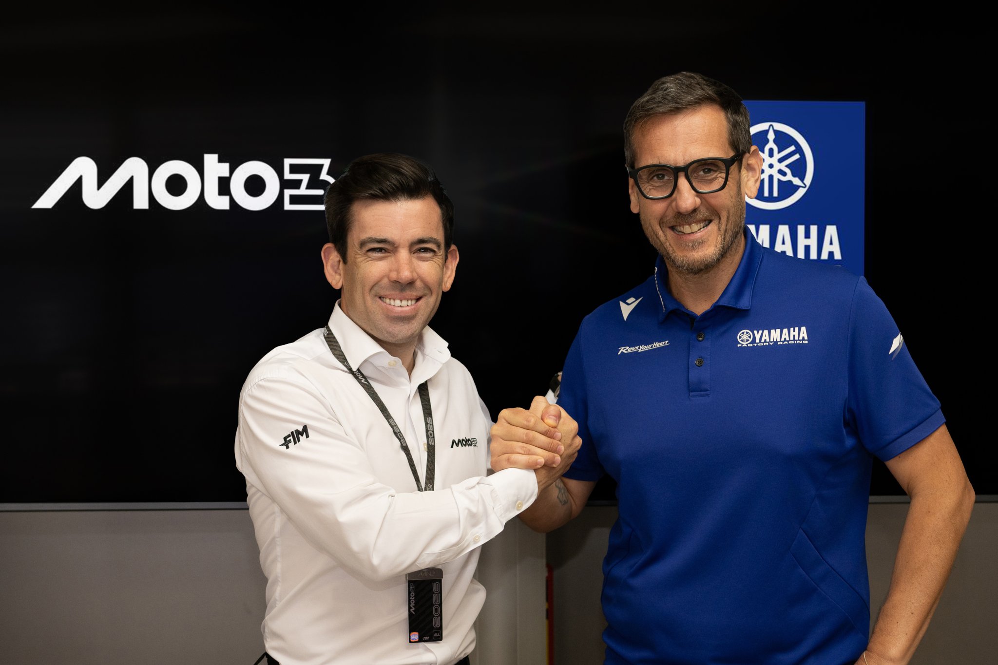 Carlos Ezpeleta und Yamaha Motor Racing-Geschäftsführer Paolo Pavesio.