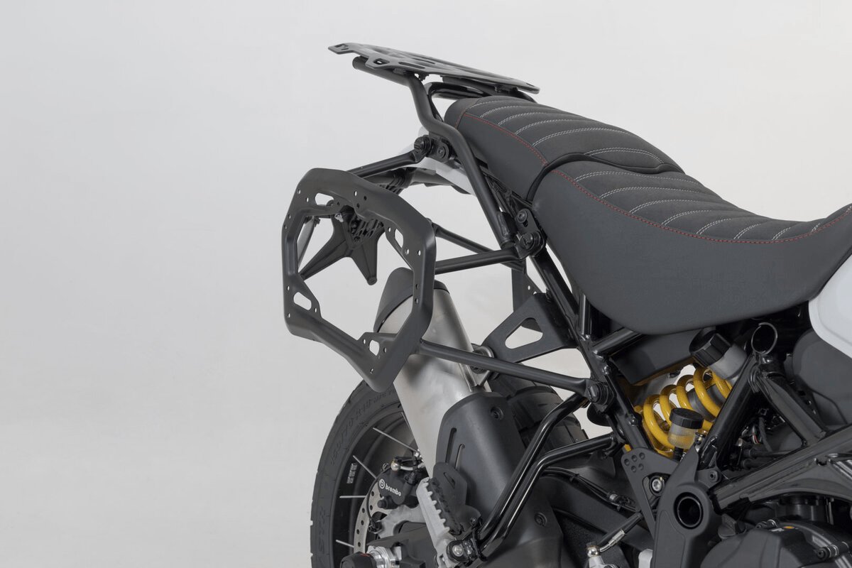 Die Ducati DesertX Gepäckhalterungen von SW-Motech.