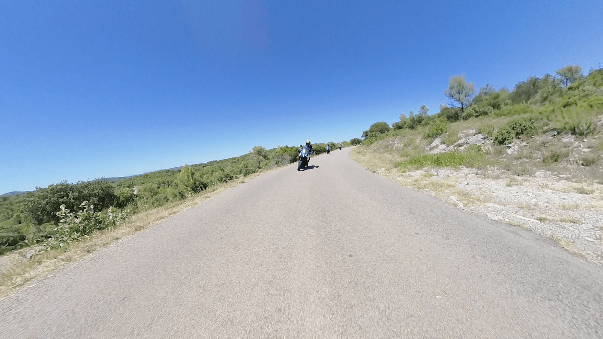 Ein Screenshot vom Akaso 360 mit Blick nach hinten