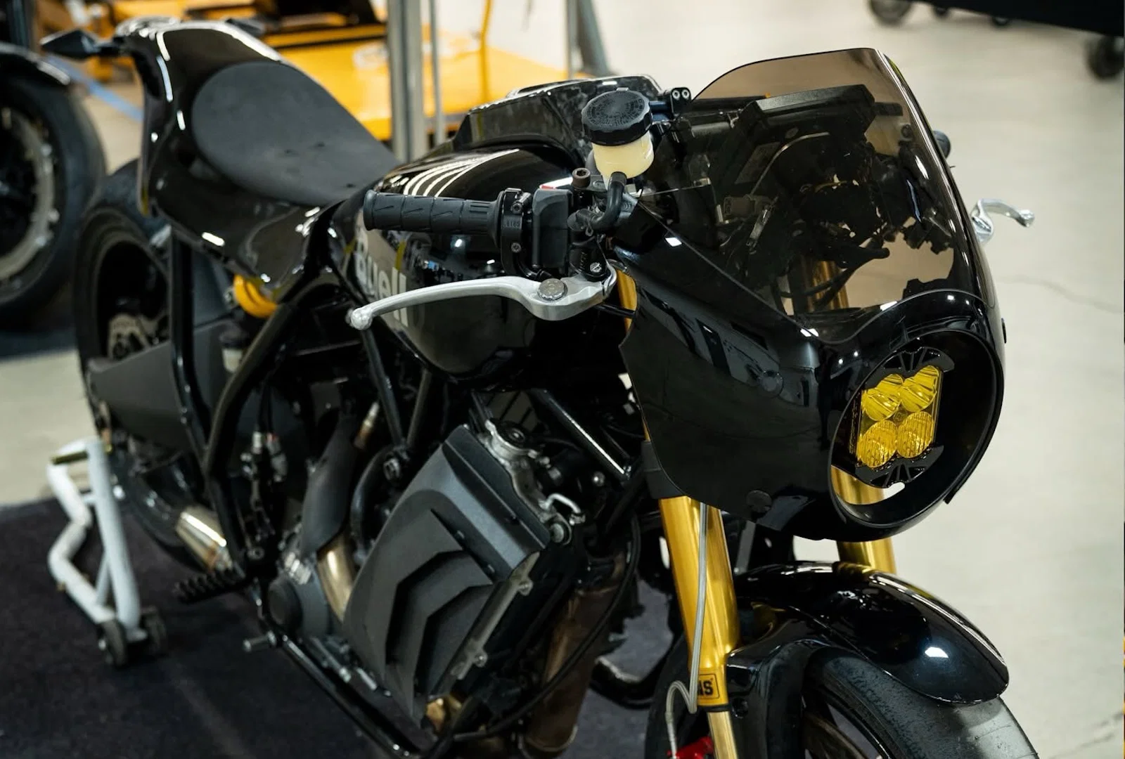 Ein Buell Super Cruiser Café Racer