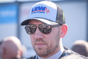 Das 8TEN Racing Team von Peter Hickman gibt den schockierenden Rückzug des BSB bekannt