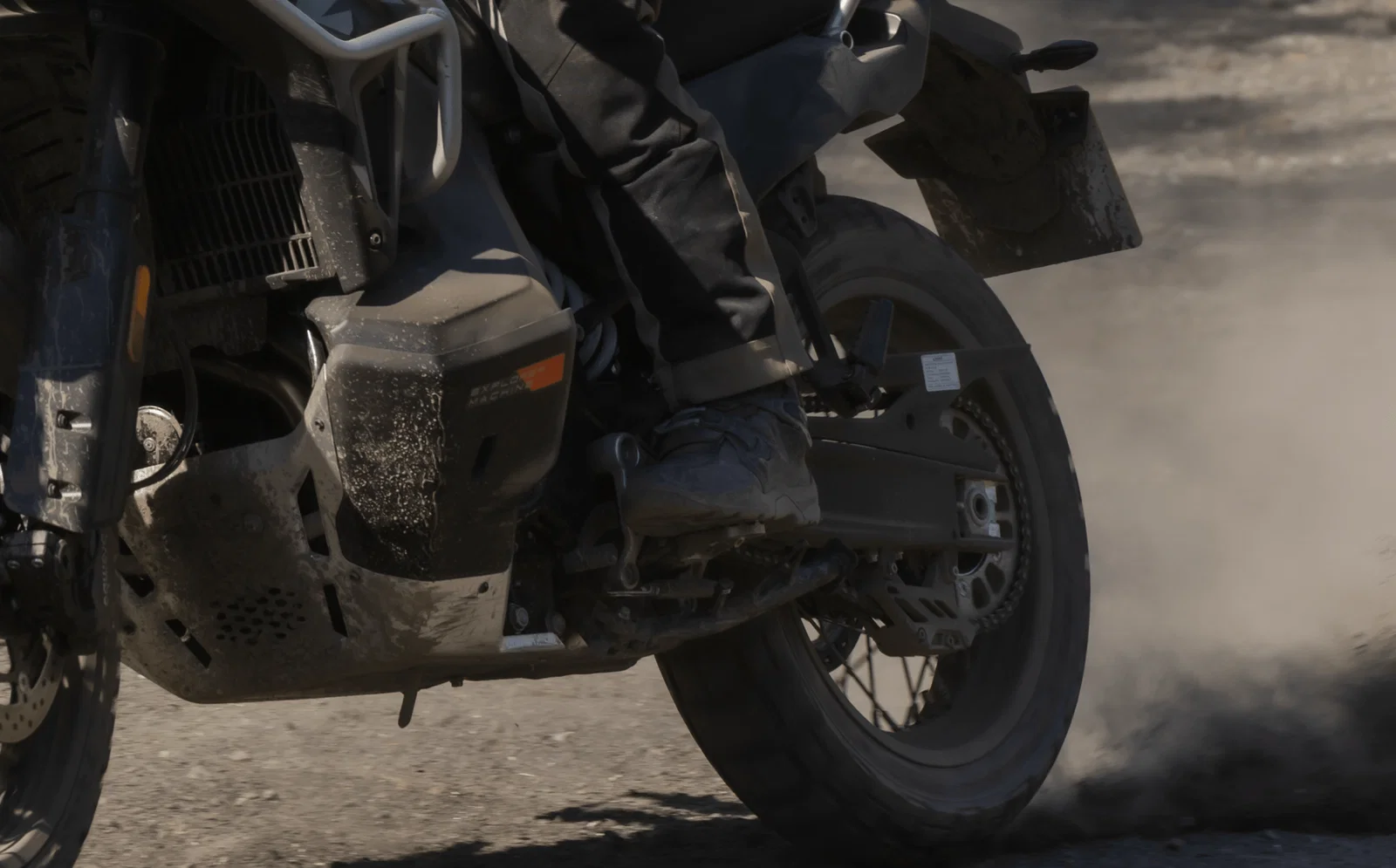 Testen der Eleveit X Privilege E-Dry Enduro-Motorradstiefel