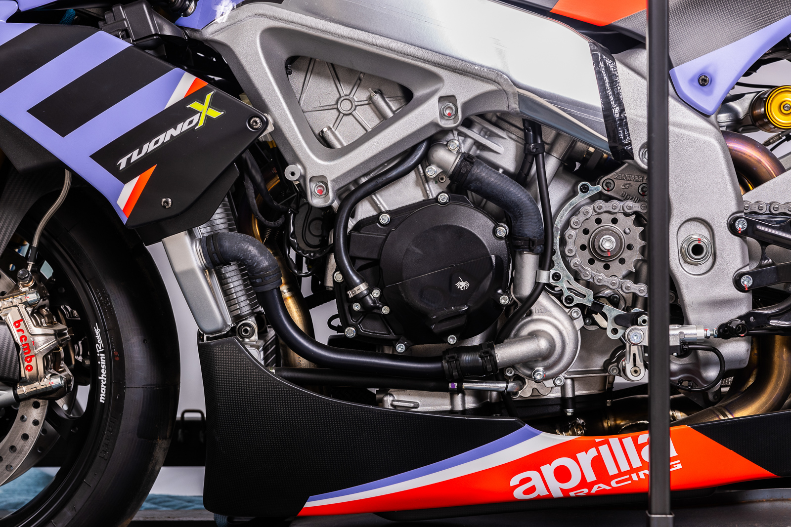 Aprilia Tuono X Motor und Rahmen. Bildnachweis: Iconic Motorcycle Auctions.