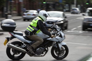 Australien macht für neue Fahrer Warn- und Motorradhandschuhe zur Pflicht