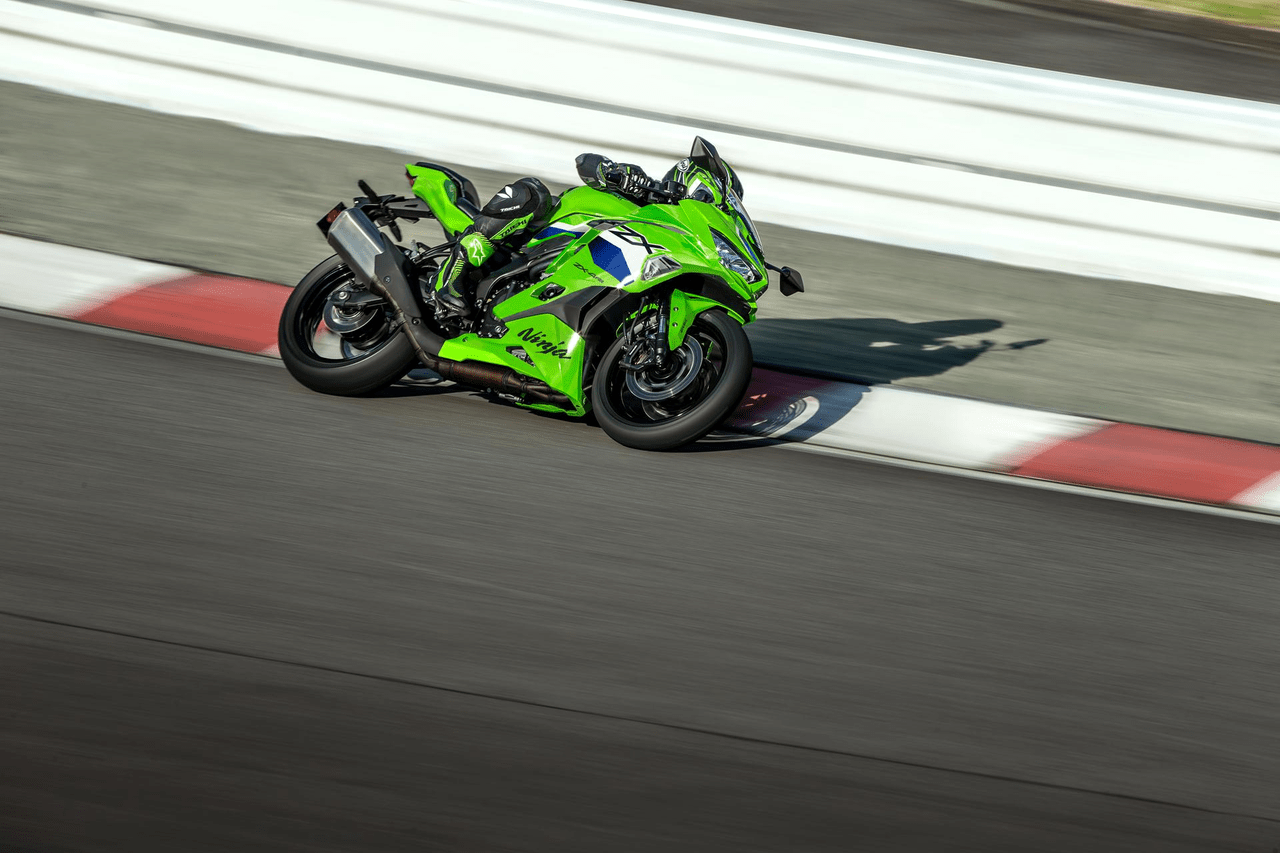 2026 Kawasaki ZX-10RR auf der Strecke. Bildnachweis: Kawasaki.