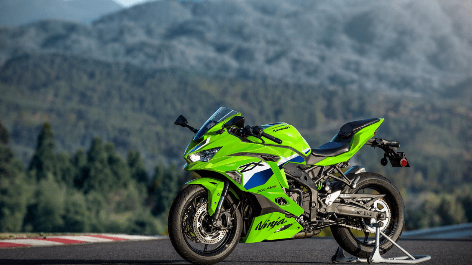 Kawasaki ZX-4RR. Credit: Kawasaki