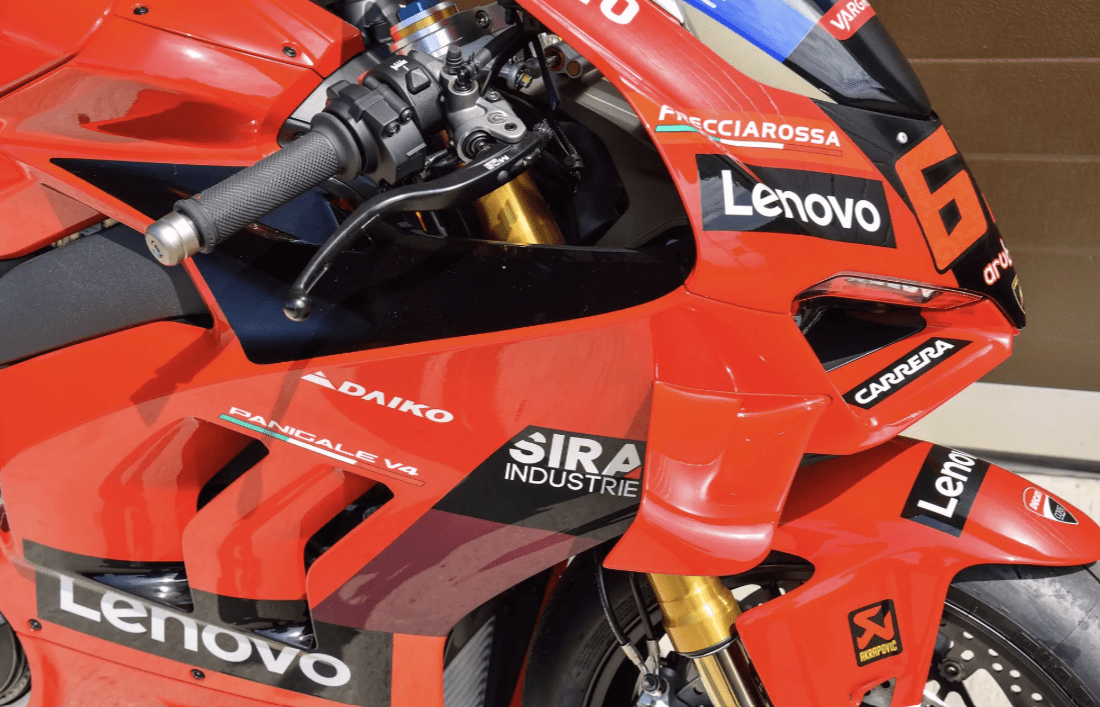 Bagnaia Ducati Panigale V4 S Replika in Rot. Bildnachweis: Iconic Auctioneers.
