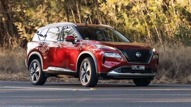 Nissan X-Trail Ti E-Power LT 2023 beim Drehen