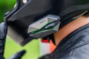 Sena bringt die neue 60X-Flaggschiff-Gegensprechanlage für Motorräder mit Joystick-Steuerung und Bose-Audio auf den Markt