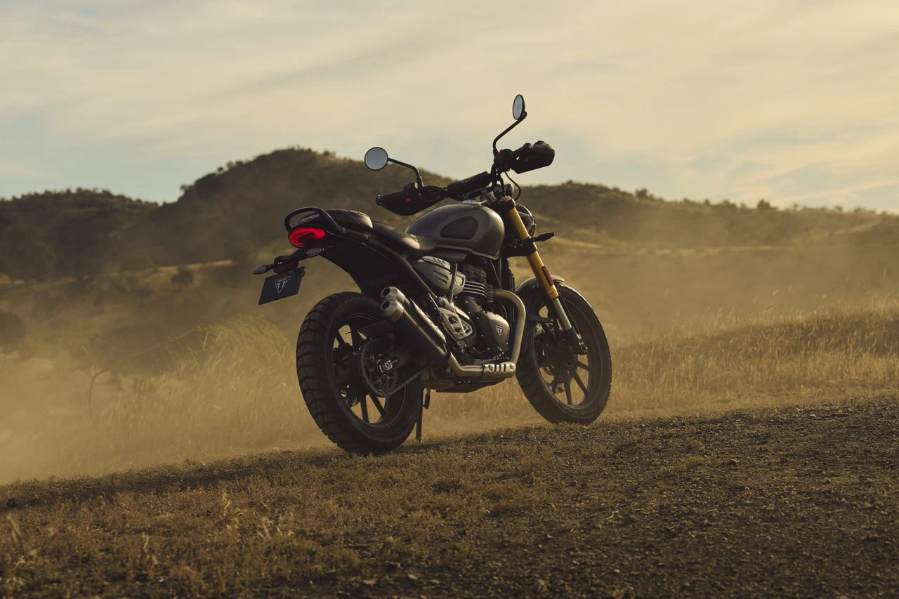 Der Scrambler 400 X 2027