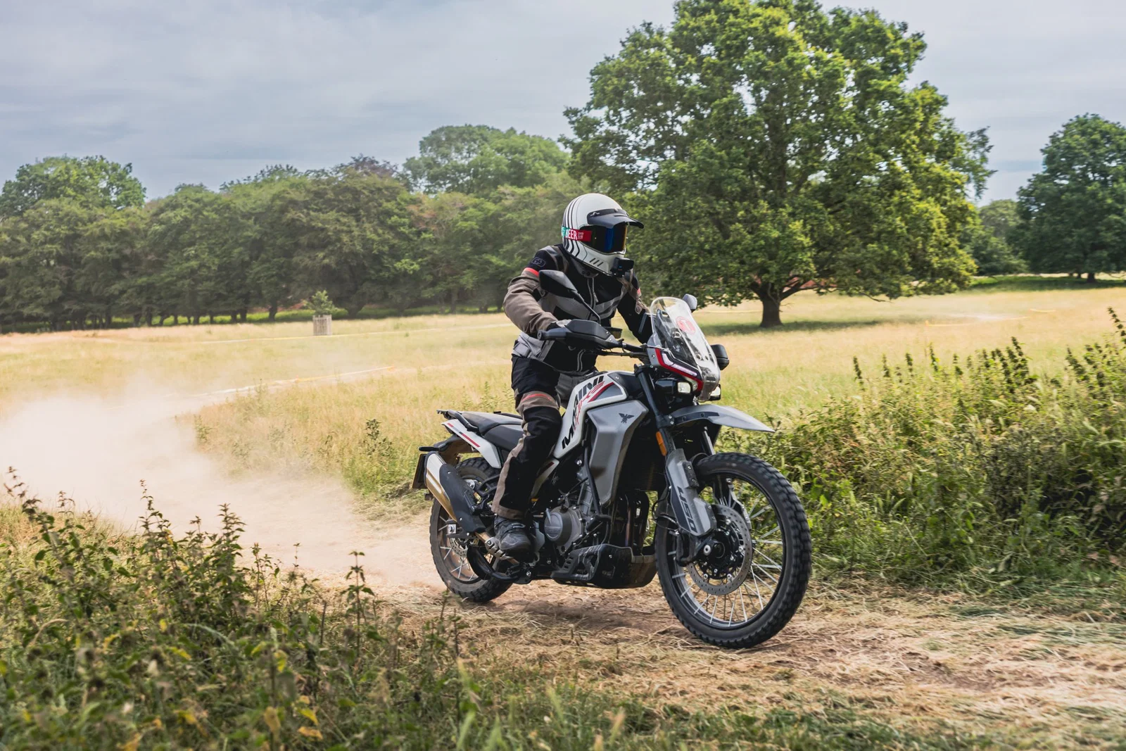 Der Moto Morini Alltrhike 450