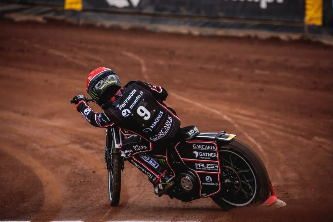 Tai Woffinden fährt 2026 Rennen. Bildnachweis: Tai Woffinden/Facebook.