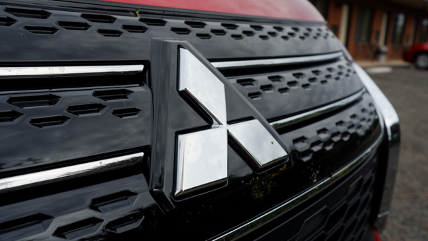 Mitsubishi Outlander PHEV Aspire LT 2022 Abzeichen