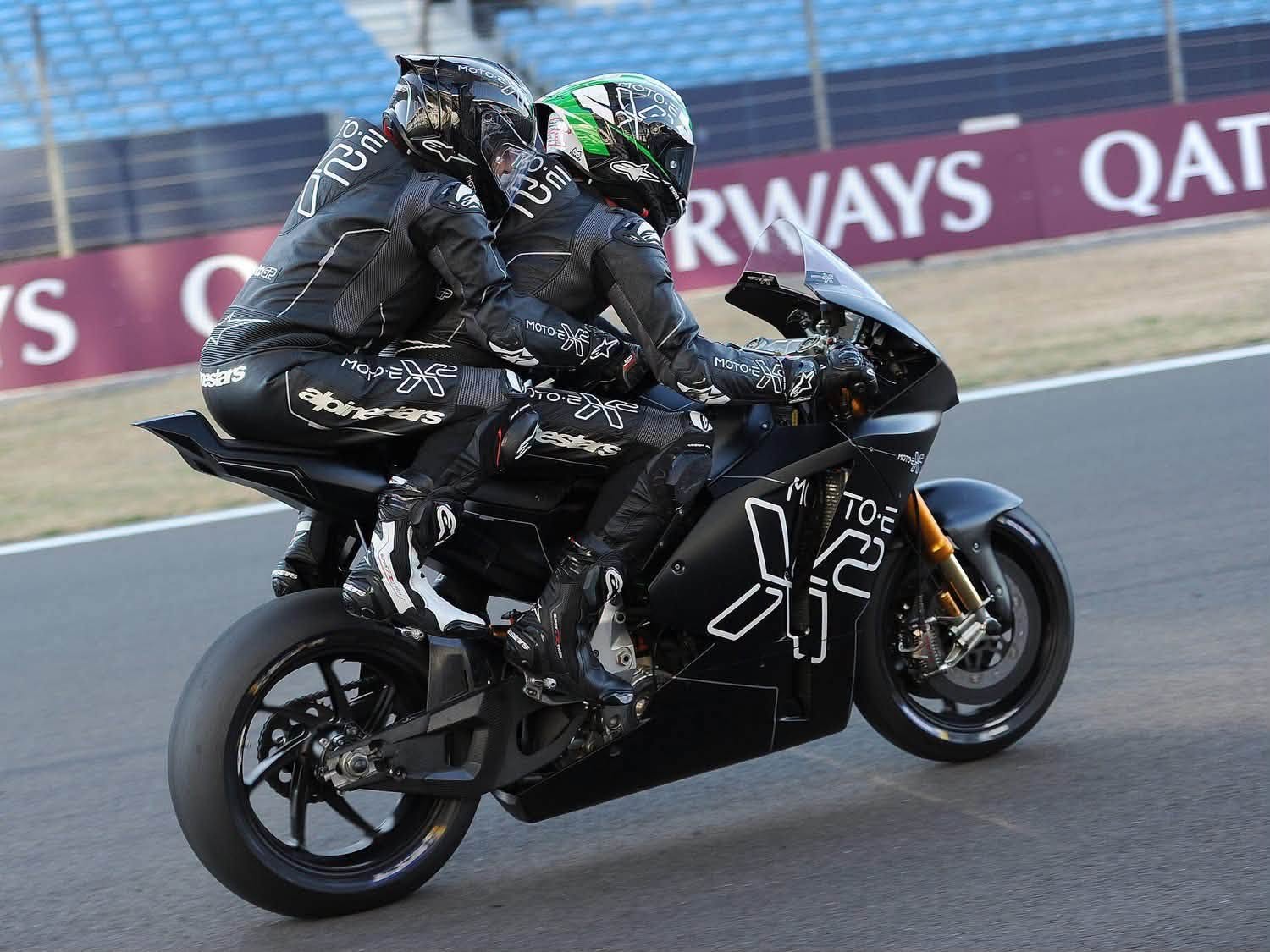 Die Ducati-Soziusfahrt in Silverstone. Bildnachweis: Two Wheels for Life/Facebook.