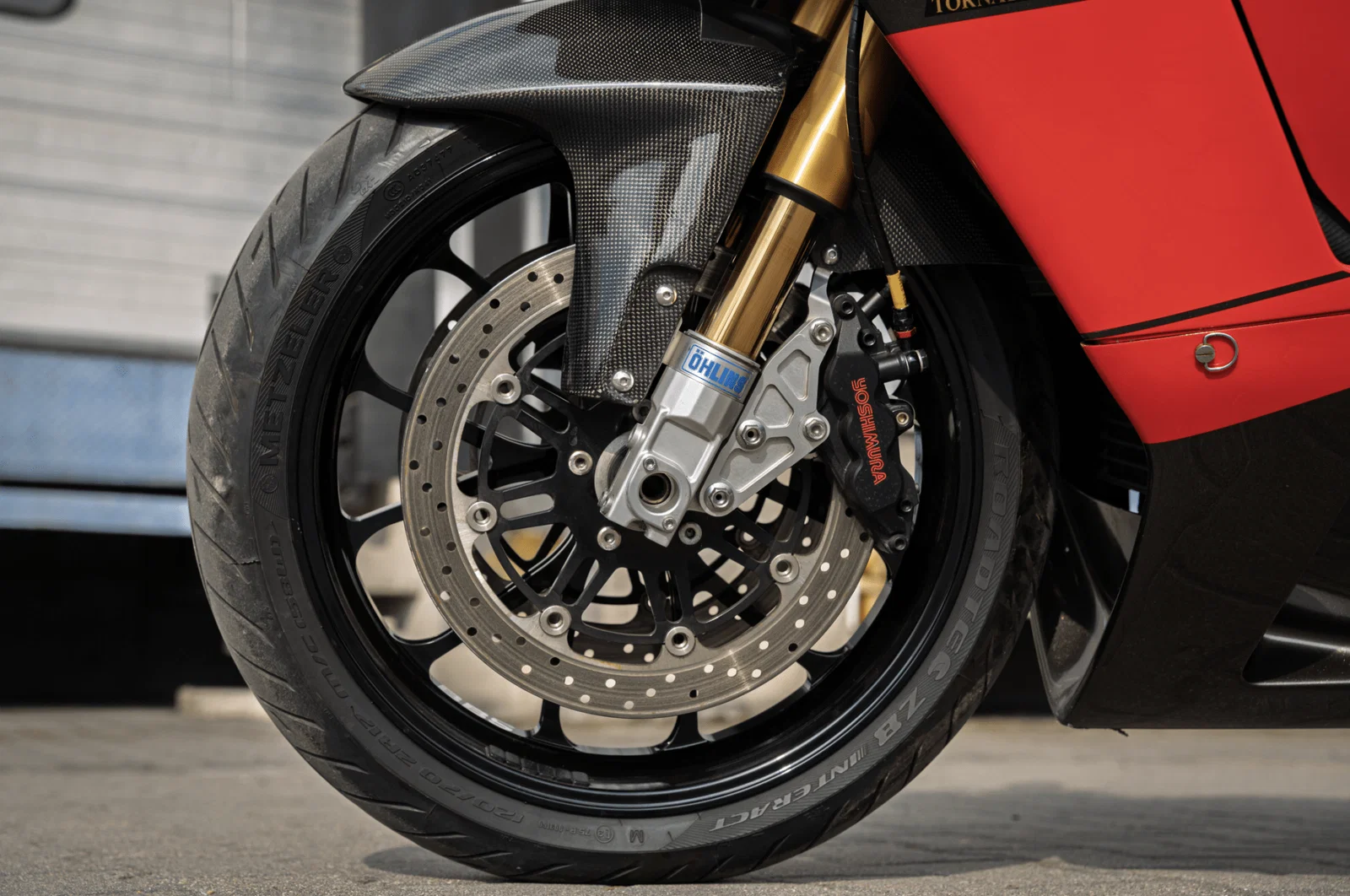 Der Yoshimura Tornado S1