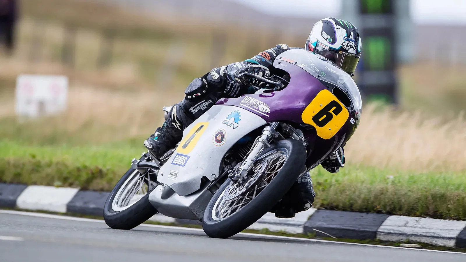 Michael Dunlop makes a strong start to qualifying at the Classic TT. Credit: Isle of Man TT.