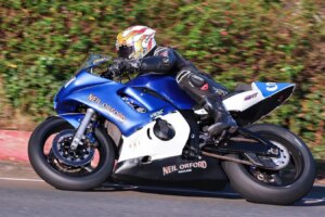 Rob Hodson gewinnt das erste Junior 600 Classic TT-Rennen