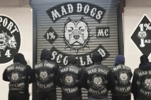 Biker-Gang „Mad Dogs“ als Opfer eines Angriffs auf die Autobahn M74 bestätigt