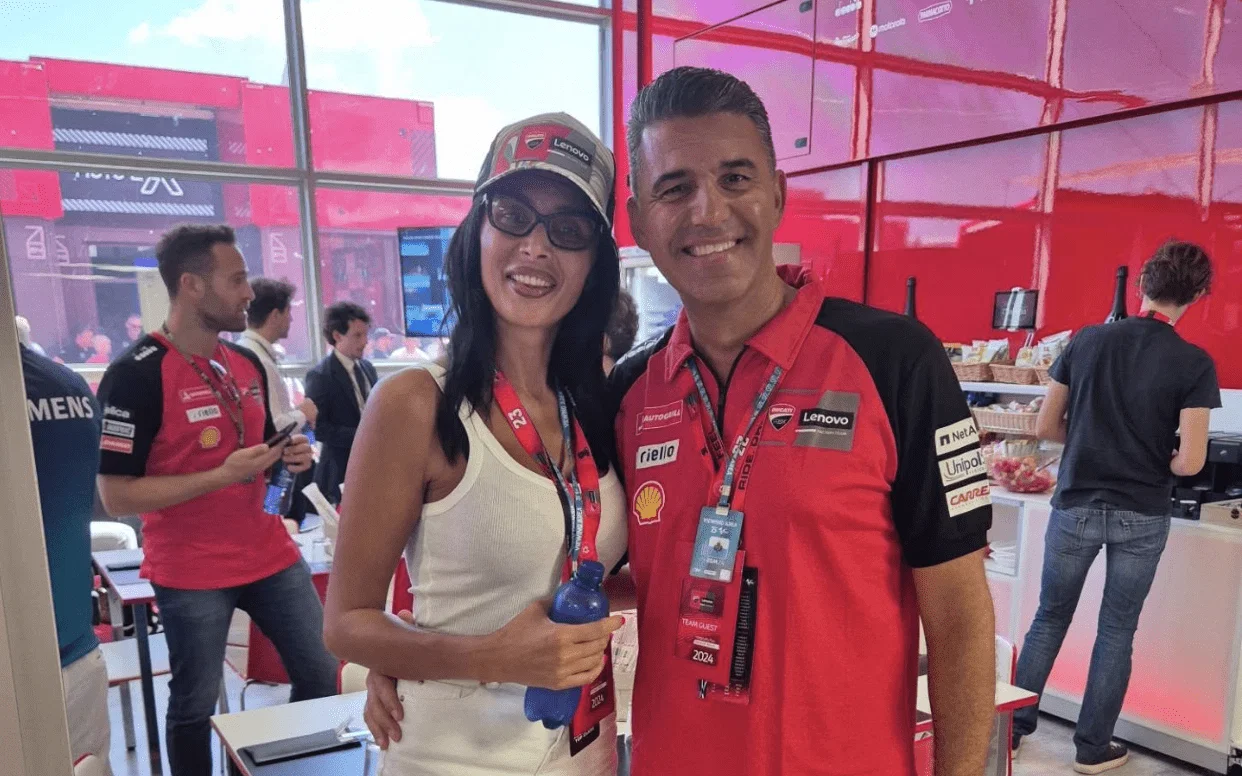 Manuel Ros scheint in der Ducati MotoGP-Hospitality zu sein - Manuel Ros | Facebook