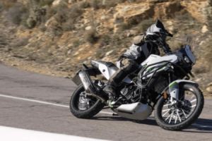 Kawasaki KLE500 mit neuem Gutschein im Wert von 350 £ und Null-Prozent-Finanzierungsangeboten erhältlich