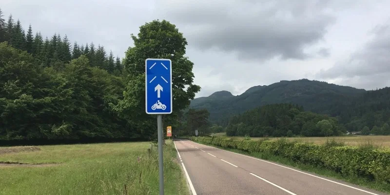 PRIME-Straßenmarkierungsschild