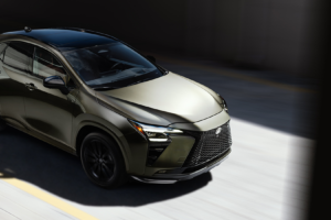 Lexus NX 2027: Mittelklasse-Luxus-SUV jetzt nur noch Hybrid, da das Update dem BMW X3 und dem Mercedes-Benz GLC Konkurrenz macht