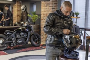 DVSA beauftragt TRL mit der Prüfung von in Großbritannien verkauften Motorradhelmen