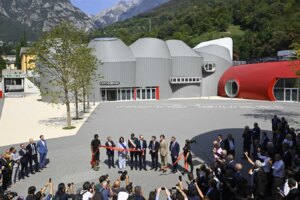 Moto Guzzi schließt die 50-Millionen-Euro-Renovierung des historischen Mandello-Werks ab