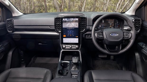 Ford Everest Tremor 2025 Innenraum Armaturenbrett 2