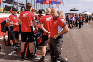 Der Manager von Honda Racing wurde entlassen, nachdem er Überzahlungen in Höhe von insgesamt 160.000 Pfund nicht gemeldet hatte