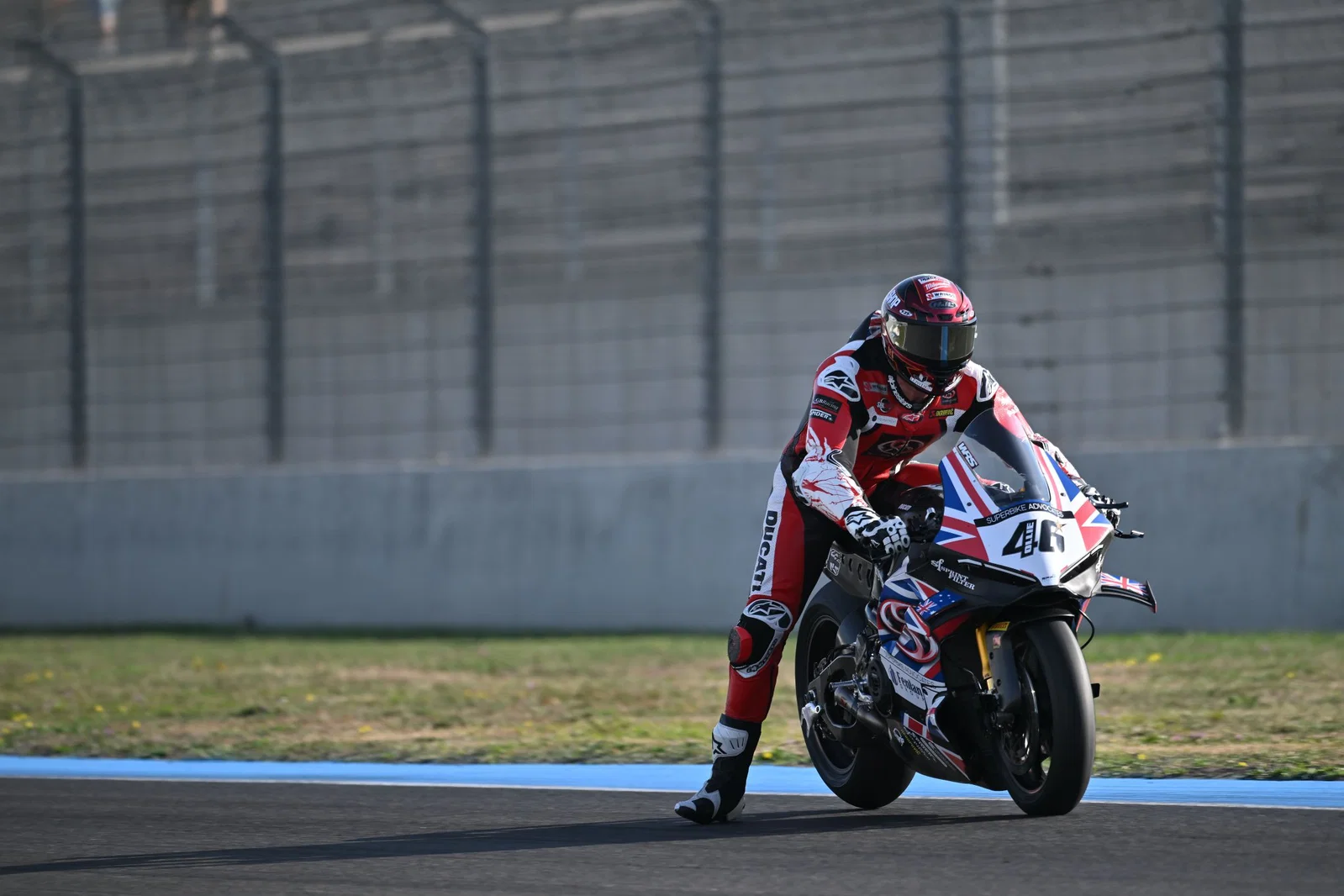 Tommy Bridewell in Magny-Cours. Bildnachweis: Gold und Gans.