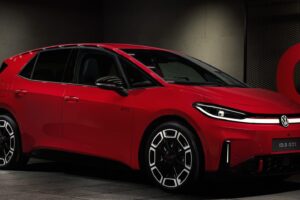 Die neue Heckklappe des Volkswagen GTI sorgt für einen Heckantriebs-Stoßdämpfer