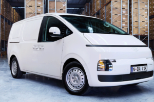 Hyundai Staria Load Electric 2027: Elektro-Transporter mit Schnellladung, einer Tonne Nutzlast und 450 km Reichweite