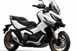 Berichten zufolge arbeitet QJ Motor an einem 95 PS starken 2027 X Adventure 900 Maxi-Scooter