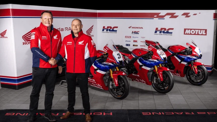Havier Beltran neben Neil Fletcher bei Honda UK.