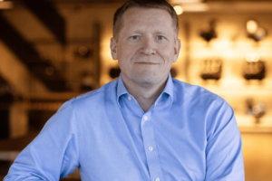 Paul Stroud geht in den Ruhestand, nachdem er Triumph zu einem weltweiten Umsatzwachstum geführt hatte