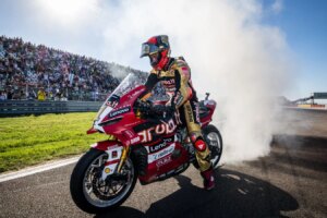 Lenovo-Technologie spielte eine entscheidende Rolle bei Ducatis WorldSBK-Dreifachkrone, und hier erfahren Sie, wie