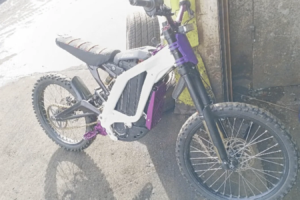 Von der Polizei beschlagnahmte E-Bikes zum Verkauf auf dem freien Markt