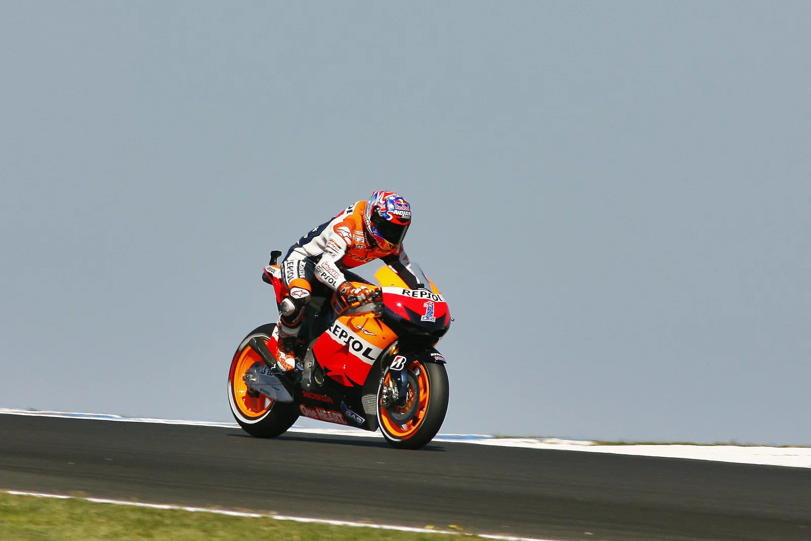 Casey Stoner fährt auf einer Honda auf Phillip Island. Bildnachweis: Gold und Gans.